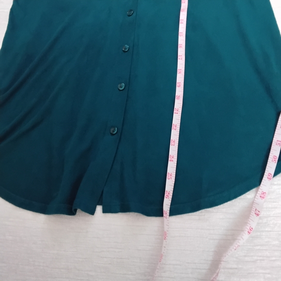 Chico's Size 1 (8/10) Sueded Deep Green Teal Button-Down Long Sleeved Shirt - Picture 8 of 10